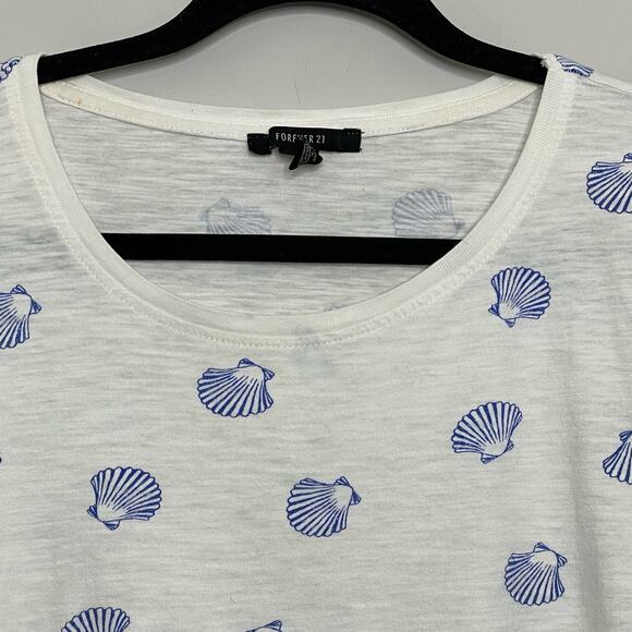 Forever 21 T-Shirt Boxy Fit Round Neck Seashell Pattern Short‎ Sleeve White M - Picture 3 of 10